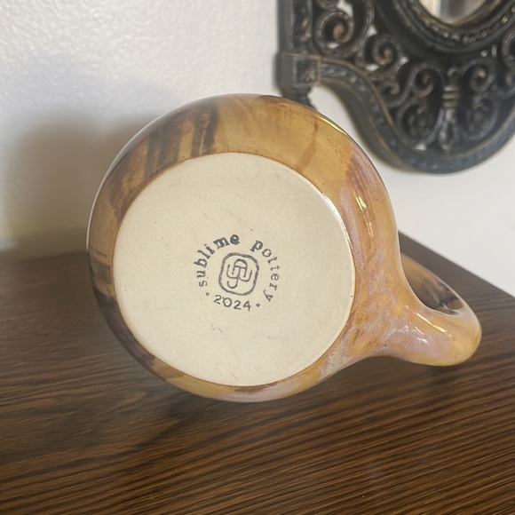 Sublime pottery handcrafted Petite Notched
Gourd Mug, 12 oz. - Picture 7 of 7